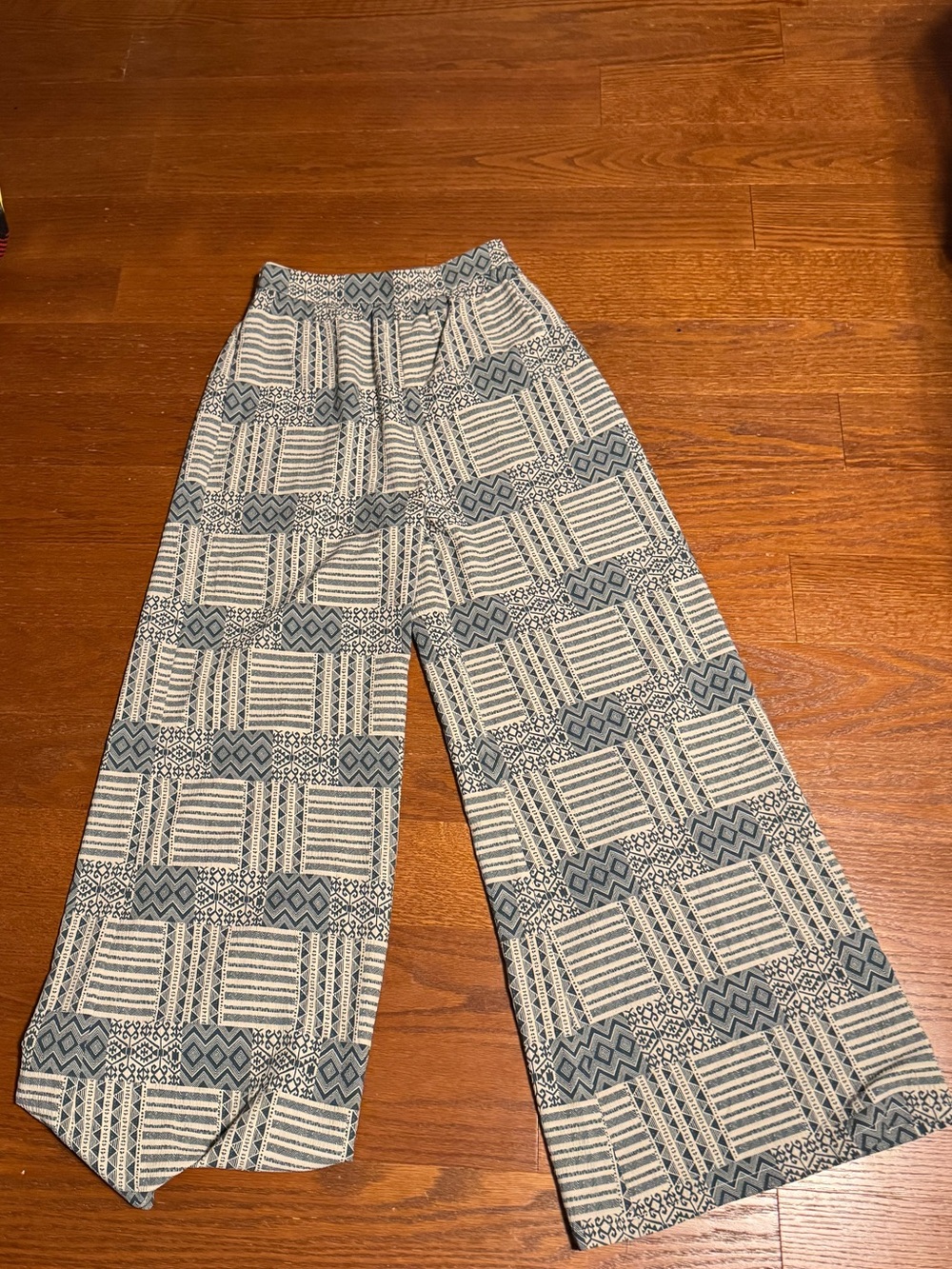 Lush Navy and White Geometric Wide Leg Pants